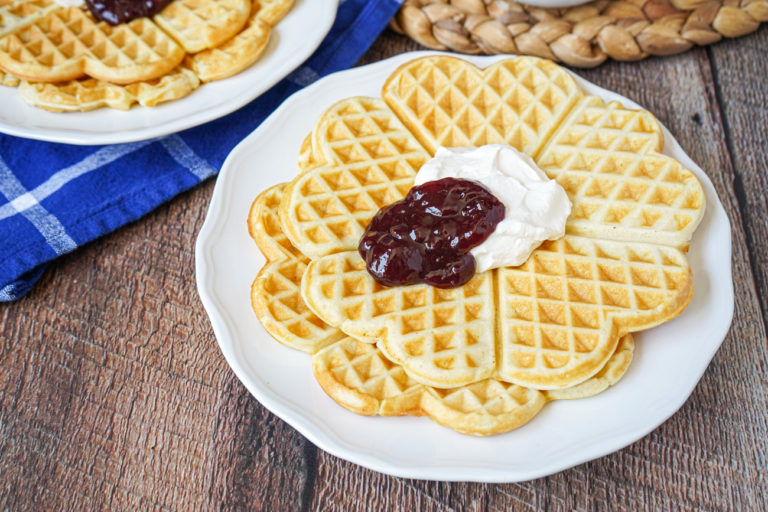 Extra bokrea i kafféet 8/3 – book sale in the café on 8/3