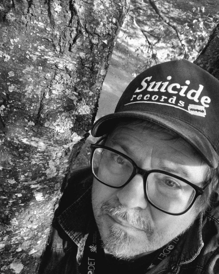 DEN POETISKA GEMENSKAPEN (Fredag, kl 18:20)